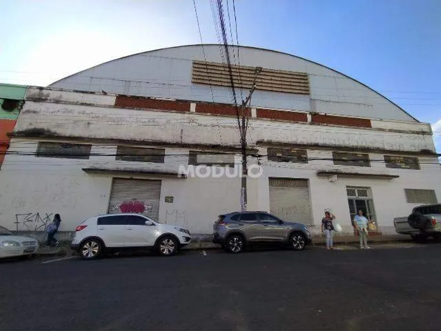 Foto 1 de Galpão/Depósito/Armazém para alugar, 492m² em Daniel Fonseca, Uberlândia