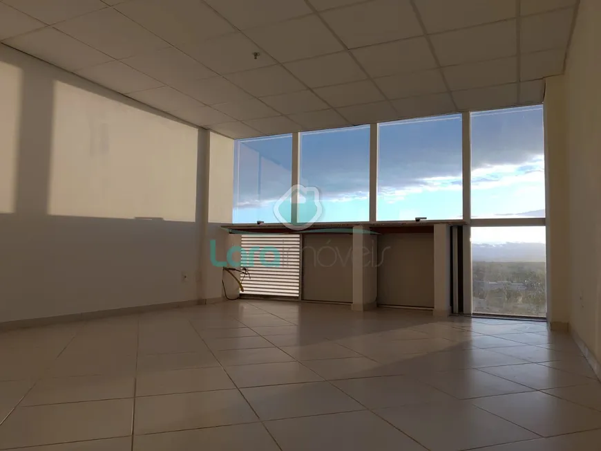 Foto 1 de Sala Comercial à venda, 30m² em Imbetiba, Macaé