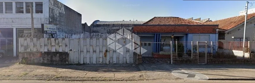 Foto 1 de Lote/Terreno à venda, 242m² em Navegantes, Porto Alegre