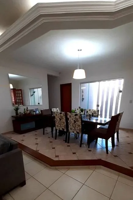 Foto 1 de Casa com 4 Quartos à venda, 241m² em Jardim Paulista I, Jundiaí