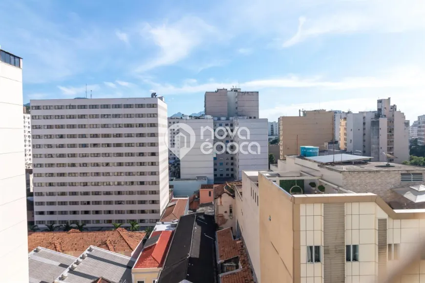 Foto 1 de Apartamento com 2 Quartos à venda, 66m² em Centro, Rio de Janeiro