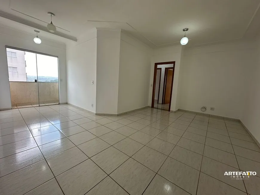 Foto 1 de Apartamento com 3 Quartos à venda, 94m² em Residencial Amazonas , Franca