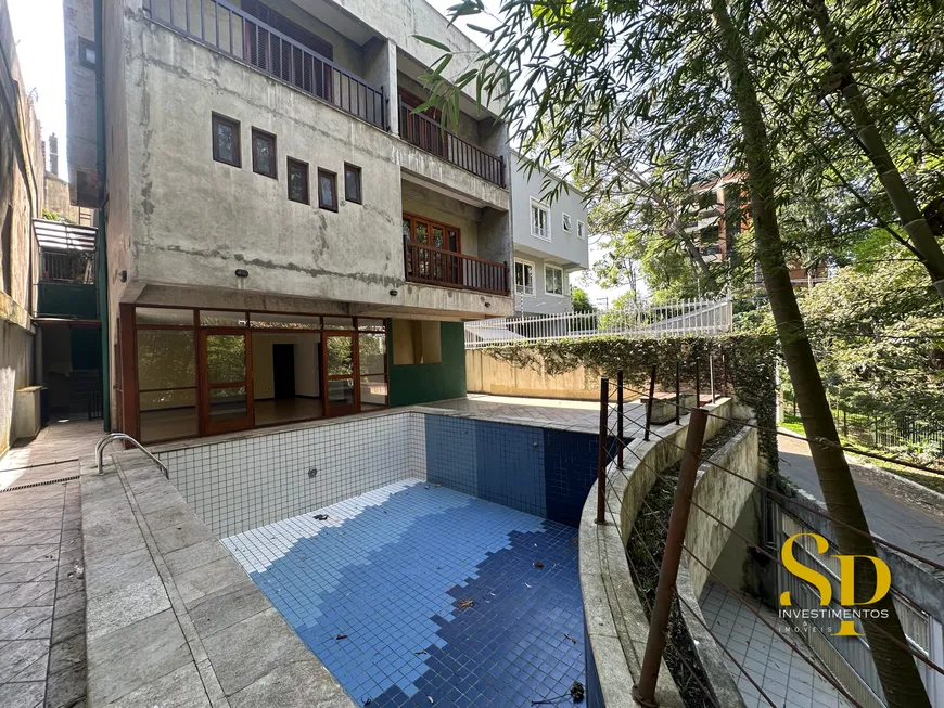 Foto 1 de Casa com 6 Quartos à venda, 587m² em Jardim Vitoria Regia, São Paulo