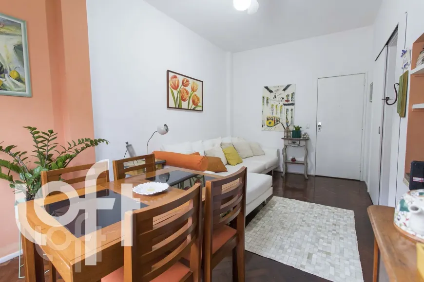 Foto 1 de Apartamento com 2 Quartos à venda, 72m² em Leme, Rio de Janeiro