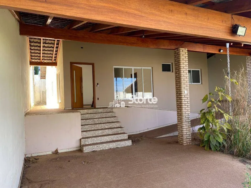 Foto 1 de Casa com 4 Quartos à venda, 270m² em Saraiva, Uberlândia