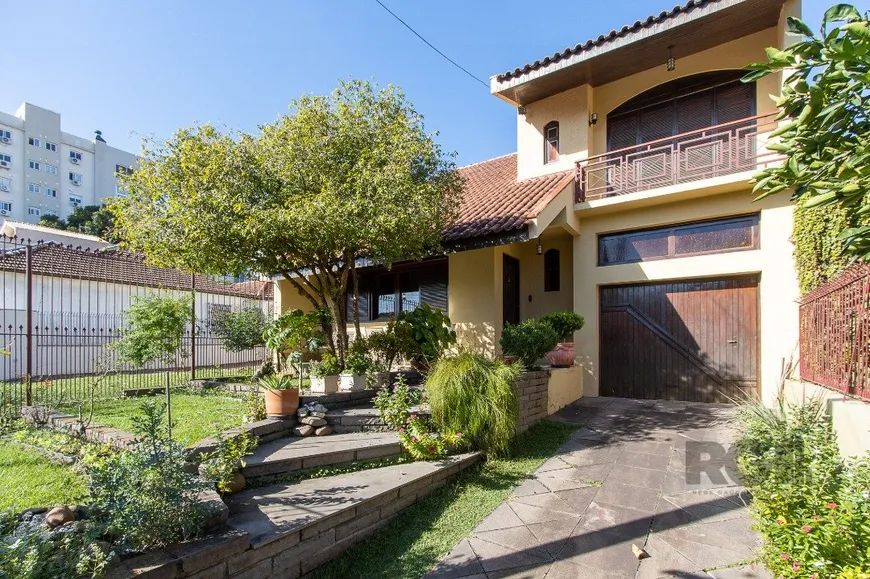 Foto 1 de Casa com 3 Quartos à venda, 188m² em Nossa Senhora das Graças, Canoas