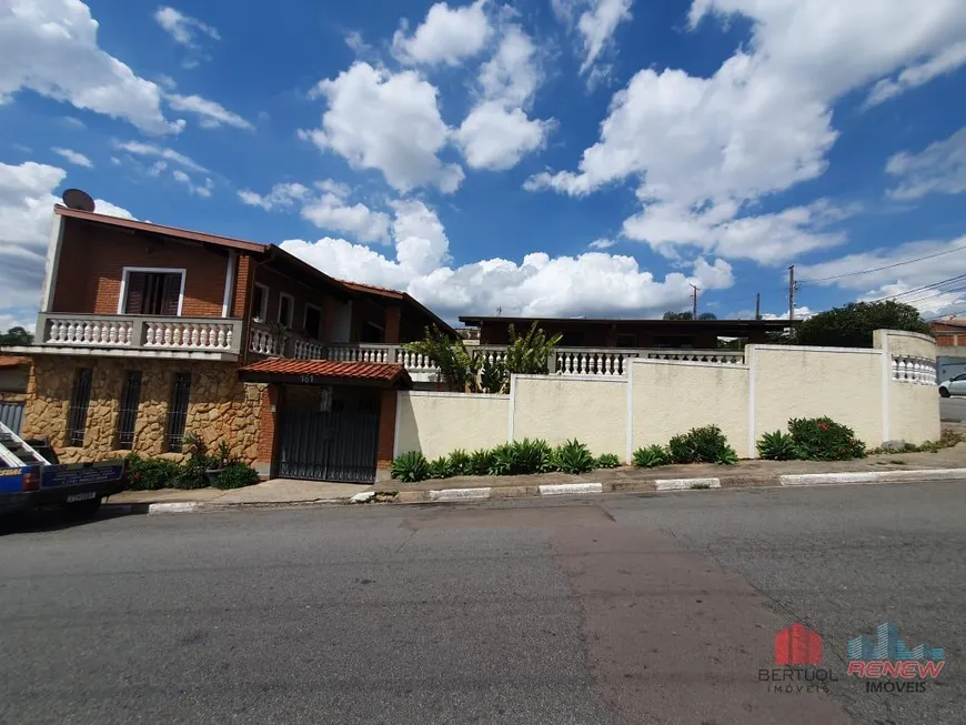 Foto 1 de Casa com 3 Quartos à venda, 247m² em Capela, Vinhedo