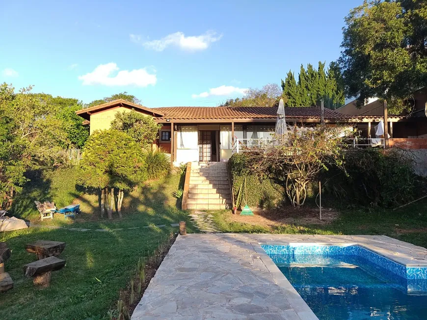 Foto 1 de Casa de Condomínio com 4 Quartos para alugar, 260m² em Granja Viana, Cotia
