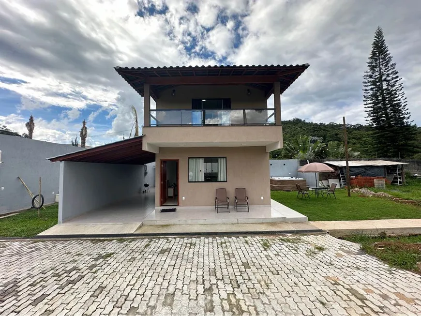 Foto 1 de Casa com 3 Quartos à venda, 385m² em Mandacaru, Gravatá