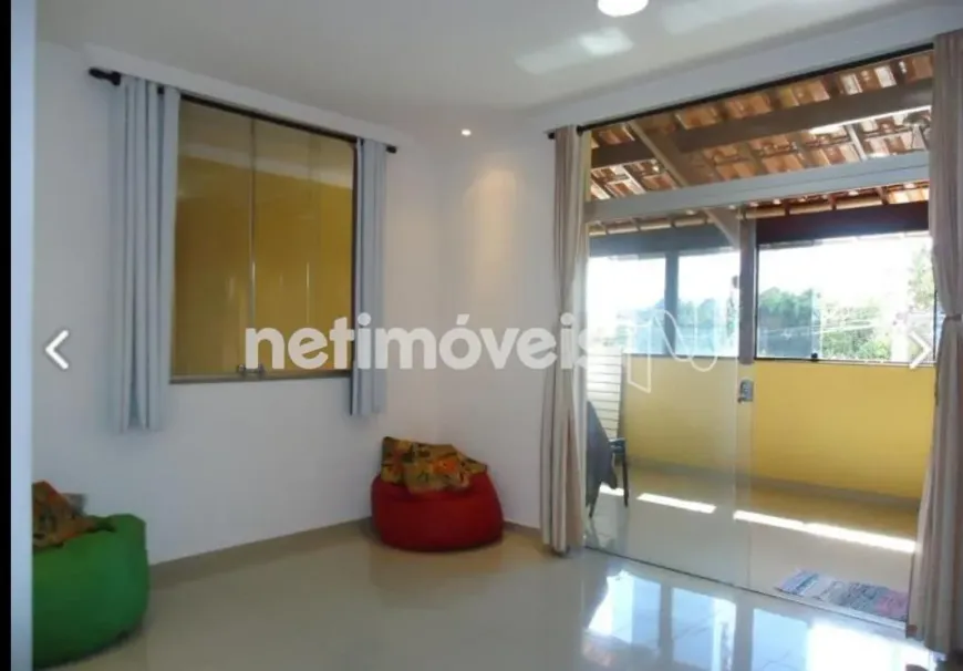 Foto 1 de Casa com 3 Quartos à venda, 180m² em São Marcos, Belo Horizonte