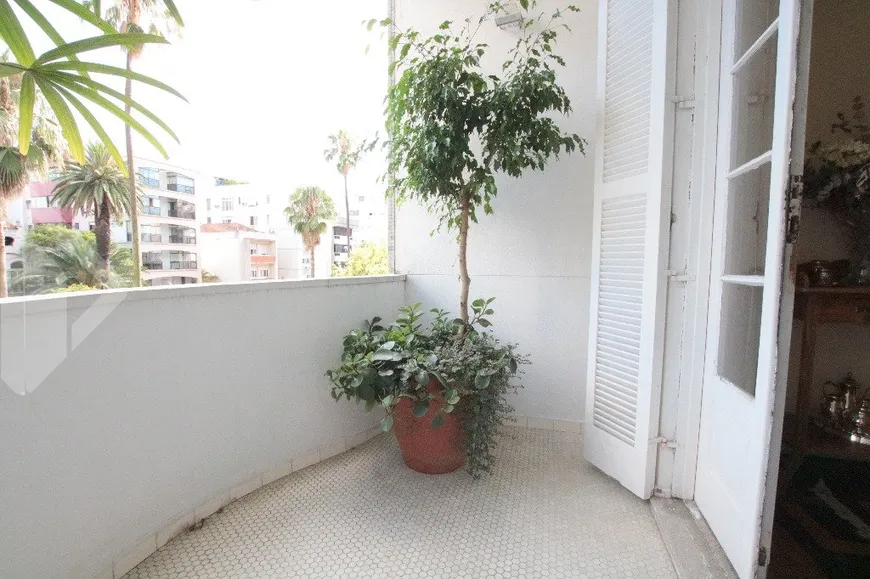 Foto 1 de Apartamento com 3 Quartos à venda, 144m² em Independência, Porto Alegre