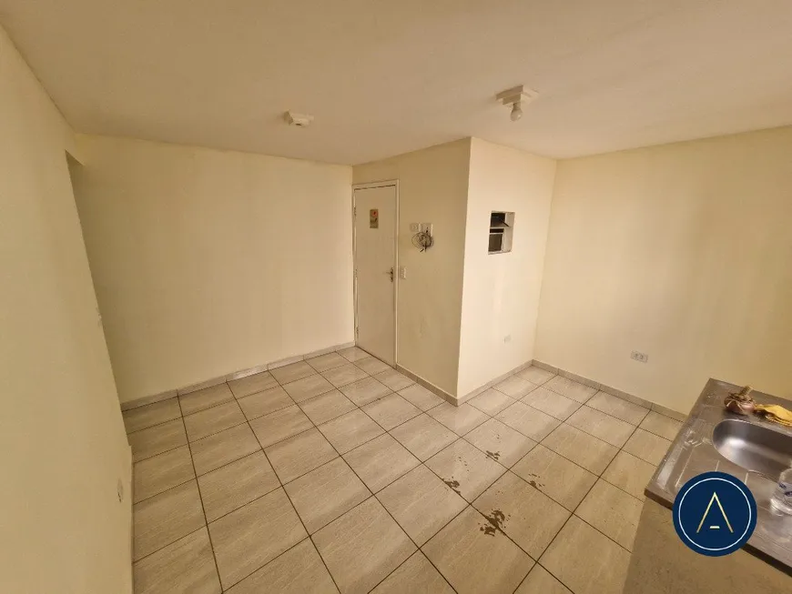 Foto 1 de Casa com 2 Quartos para alugar, 45m² em Campo Grande, São Paulo