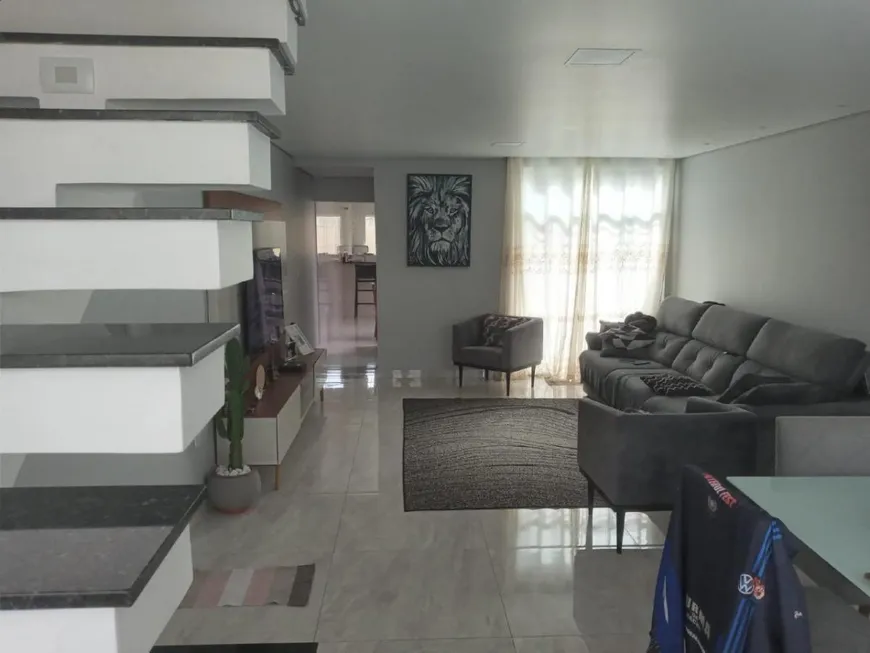 Foto 1 de Casa com 3 Quartos à venda, 180m² em Piatã, Salvador