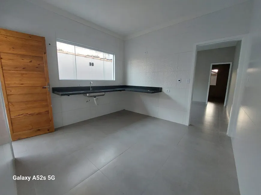 Foto 1 de Casa com 2 Quartos à venda, 70m² em Vila Tupi, Praia Grande