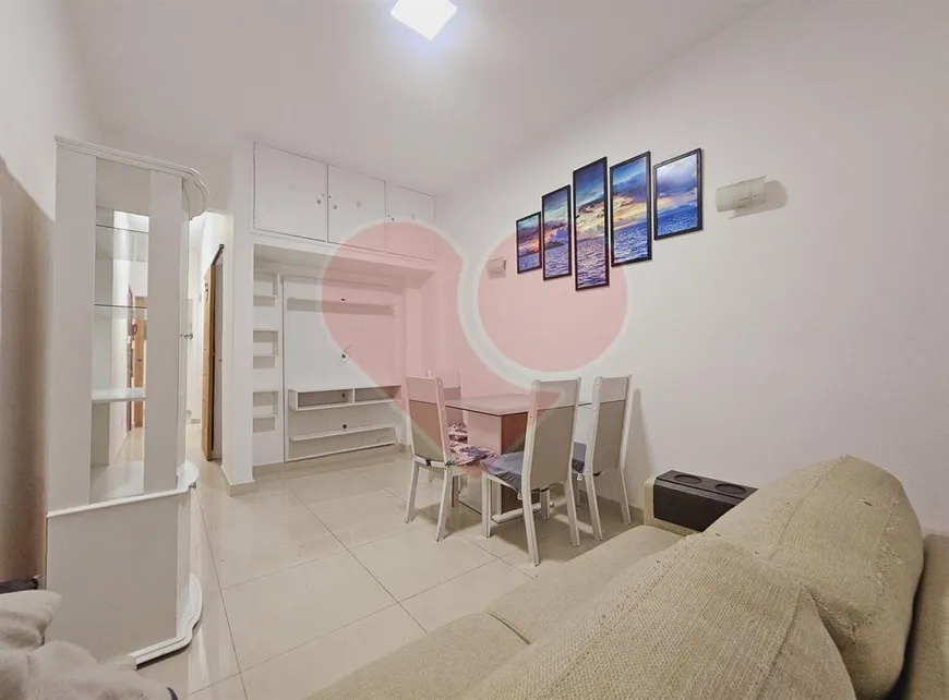 Foto 1 de Apartamento com 2 Quartos à venda, 52m² em Ipanema, Rio de Janeiro