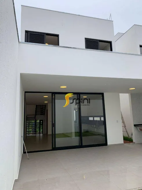 Foto 1 de Casa com 3 Quartos à venda, 157m² em Jardim Karaíba, Uberlândia