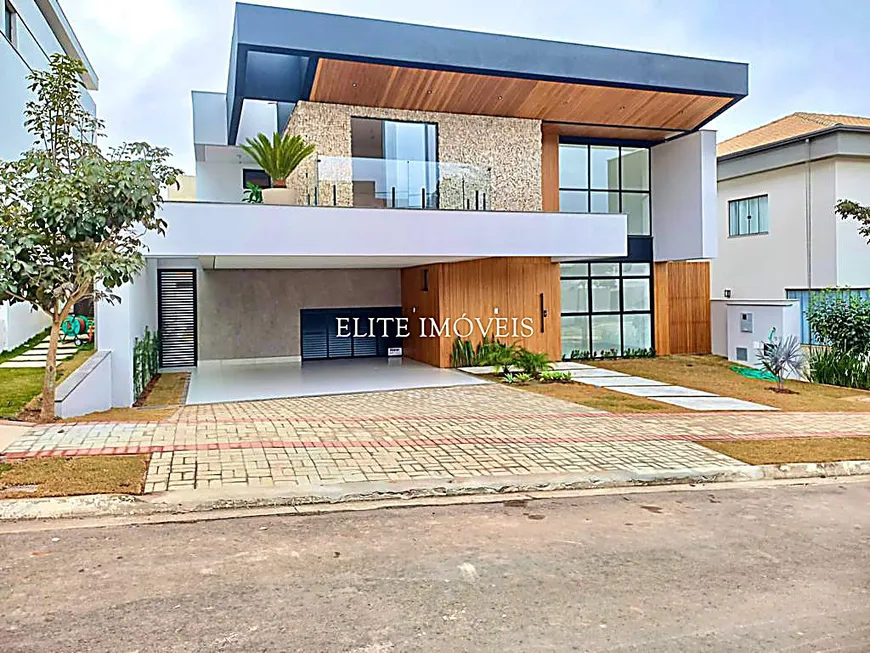 Foto 1 de Casa de Condomínio com 3 Quartos à venda, 330m² em Residencial Alvim, Juiz de Fora