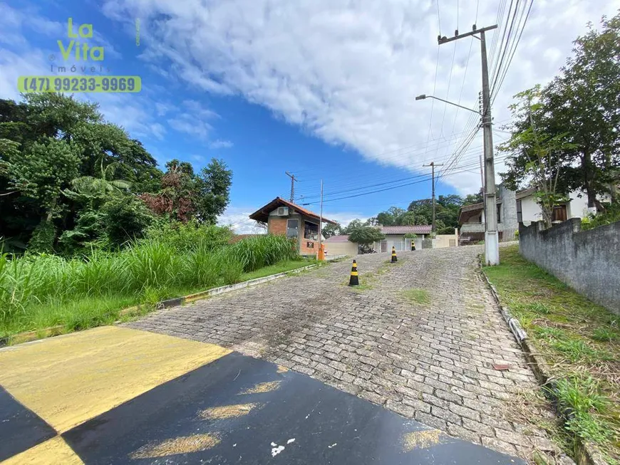 Foto 1 de Lote/Terreno à venda, 610m² em Velha, Blumenau