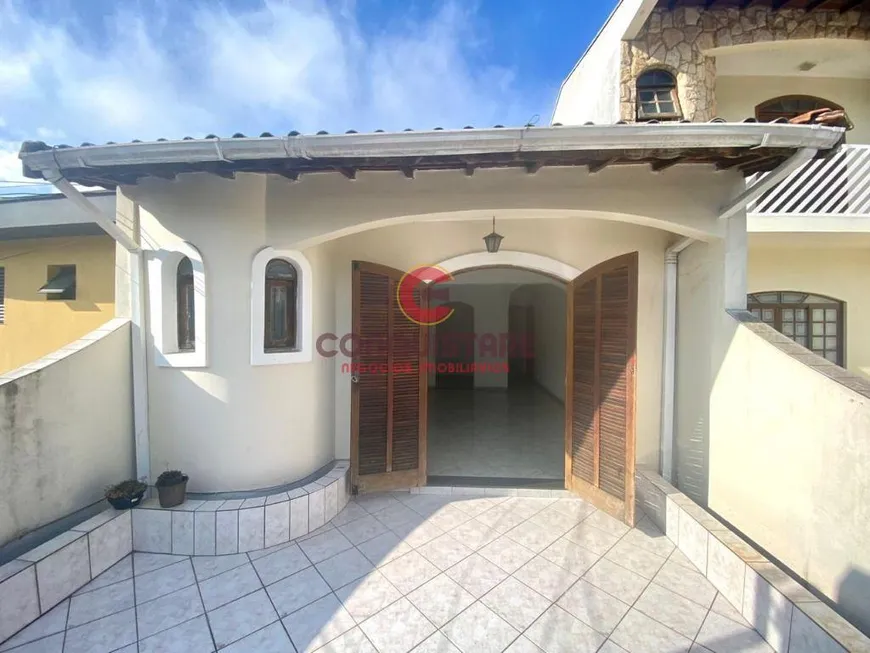 Foto 1 de Casa com 4 Quartos à venda, 183m² em Jardim Las Vegas, Santo André