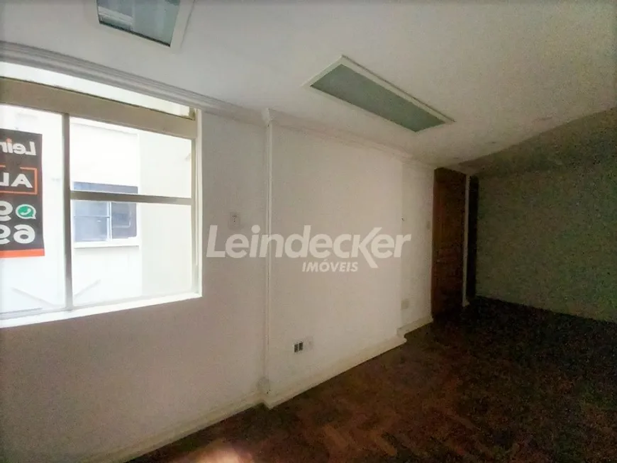 Foto 1 de Sala Comercial para alugar, 72m² em Centro, Porto Alegre