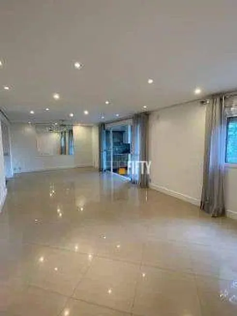 Foto 1 de Apartamento com 3 Quartos para venda ou aluguel, 143m² em Santo Amaro, São Paulo