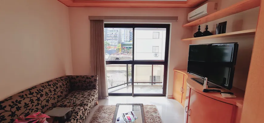 Foto 1 de Apartamento com 2 Quartos para alugar, 68m² em Jardins, São Paulo