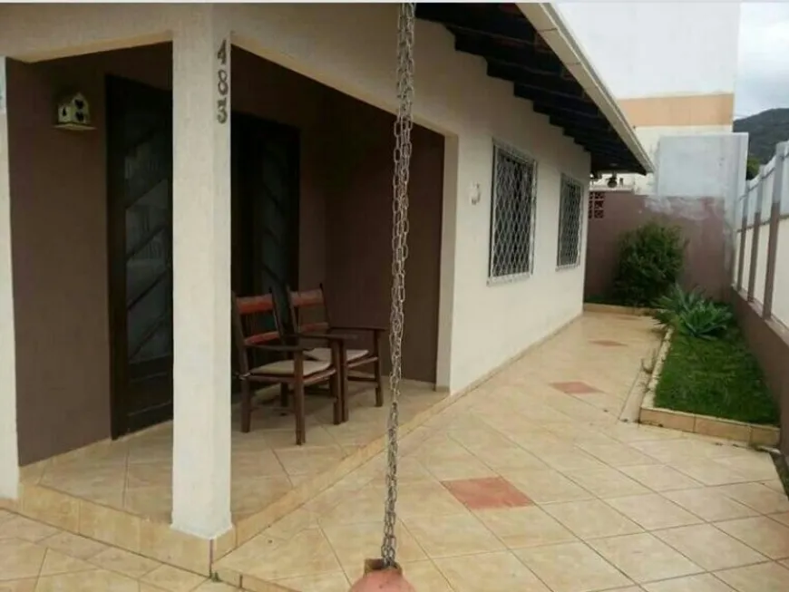 Foto 1 de Casa com 3 Quartos à venda, 92m² em Nacoes, Balneário Camboriú