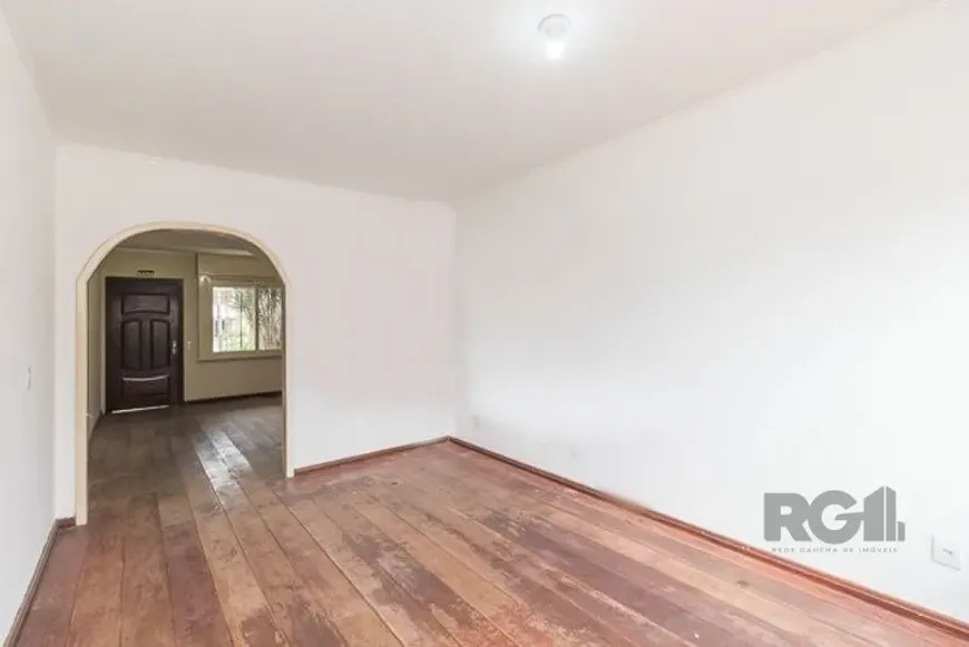 Foto 1 de Casa com 4 Quartos à venda, 281m² em Chácara das Pedras, Porto Alegre