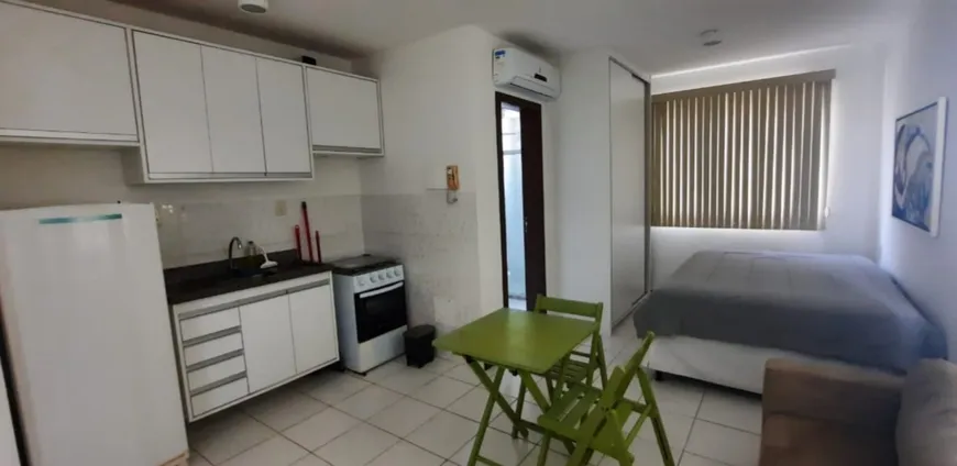 Foto 1 de Apartamento com 1 Quarto para alugar, 30m² em Vilas do Atlantico, Lauro de Freitas