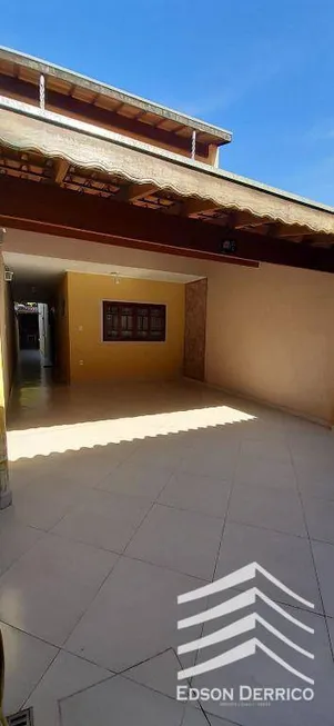 Foto 1 de Sobrado com 2 Quartos à venda, 200m² em Parque São Domingos, Pindamonhangaba