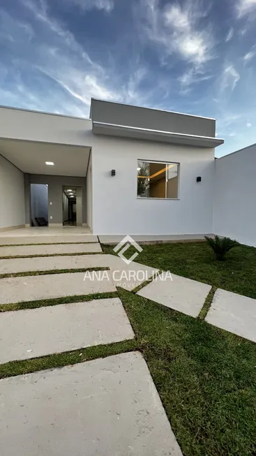 Foto 1 de Casa com 3 Quartos à venda, 108m² em São José, Montes Claros