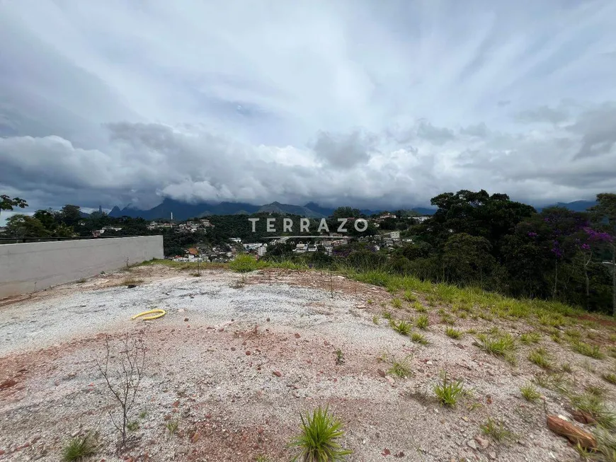 Foto 1 de Lote/Terreno à venda, 275m² em Ermitage, Teresópolis