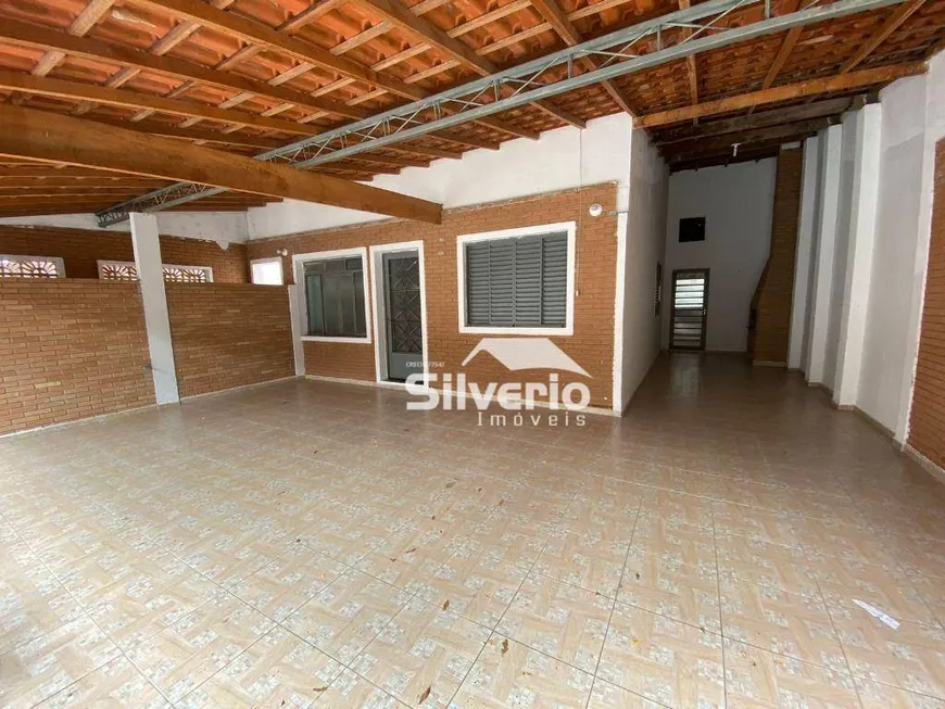 Foto 1 de Casa com 3 Quartos à venda, 205m² em Bosque dos Eucaliptos, São José dos Campos