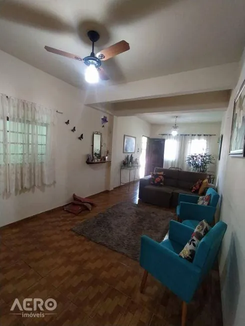 Foto 1 de Casa com 3 Quartos à venda, 199m² em Vila Santista, Bauru