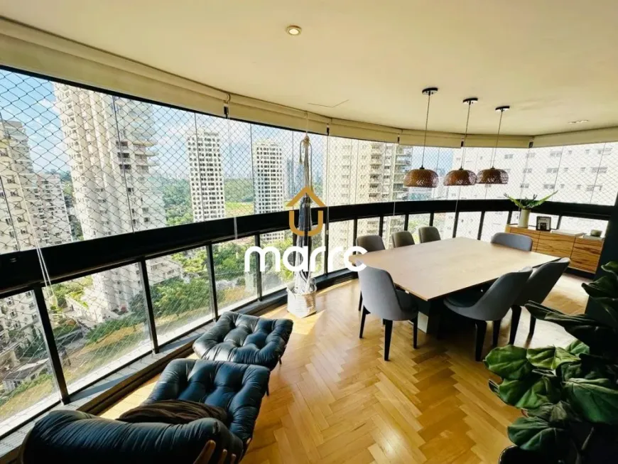 Foto 1 de Apartamento com 3 Quartos à venda, 160m² em Panamby, São Paulo