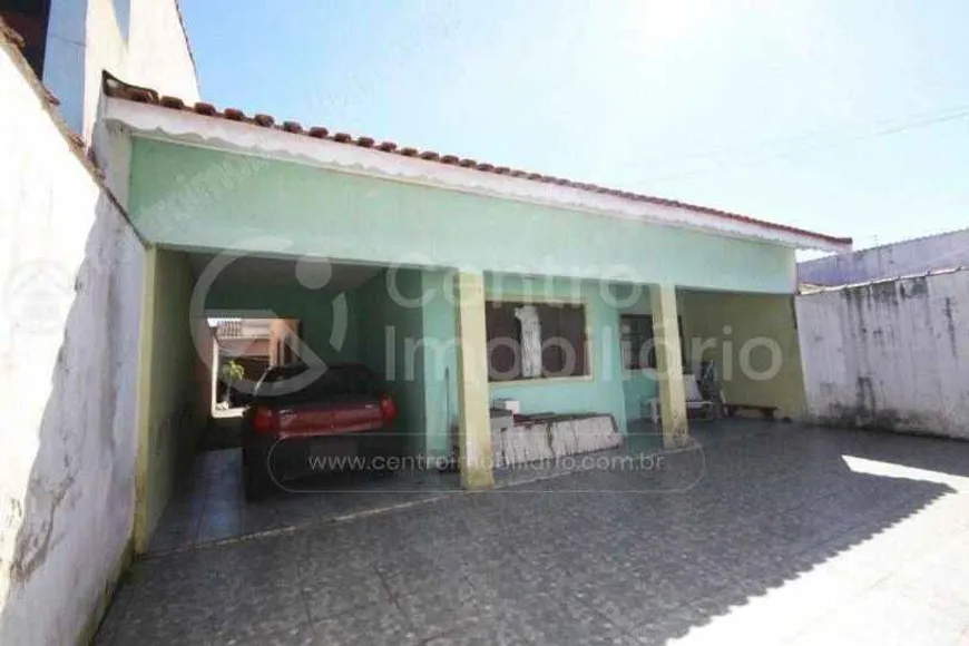 Foto 1 de Casa com 3 Quartos à venda, 190m² em Vila Romar , Peruíbe