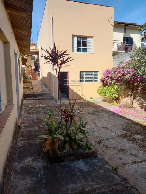 Foto 1 de Casa com 4 Quartos à venda, 195m² em Vila M Genoveva, Jundiaí