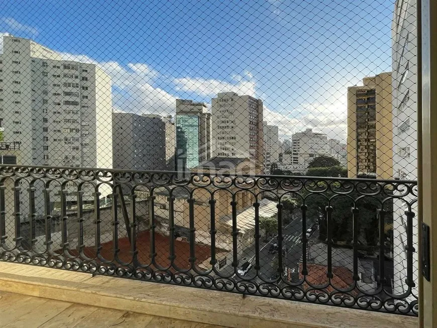 Foto 1 de Apartamento com 4 Quartos à venda, 300m² em Santa Cecília, São Paulo