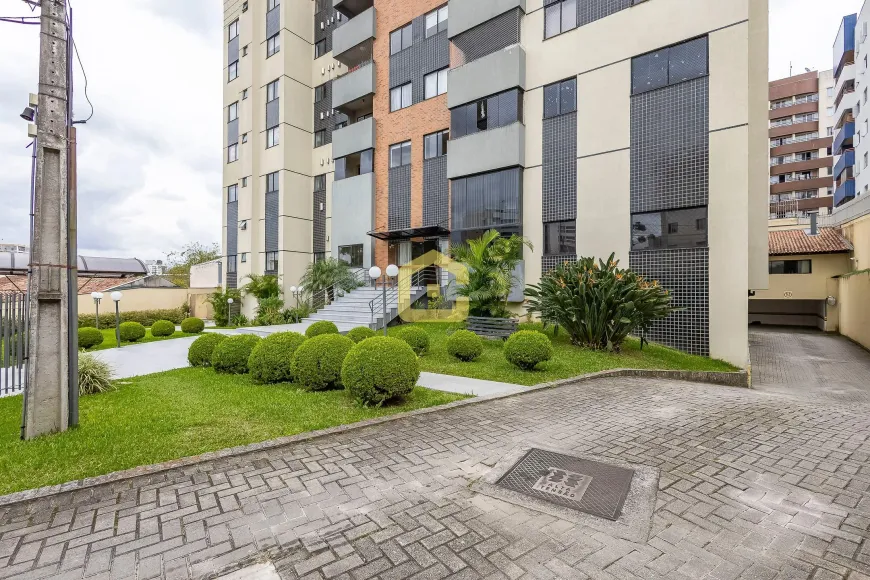 Foto 1 de Apartamento com 2 Quartos à venda, 68m² em Cabral, Curitiba