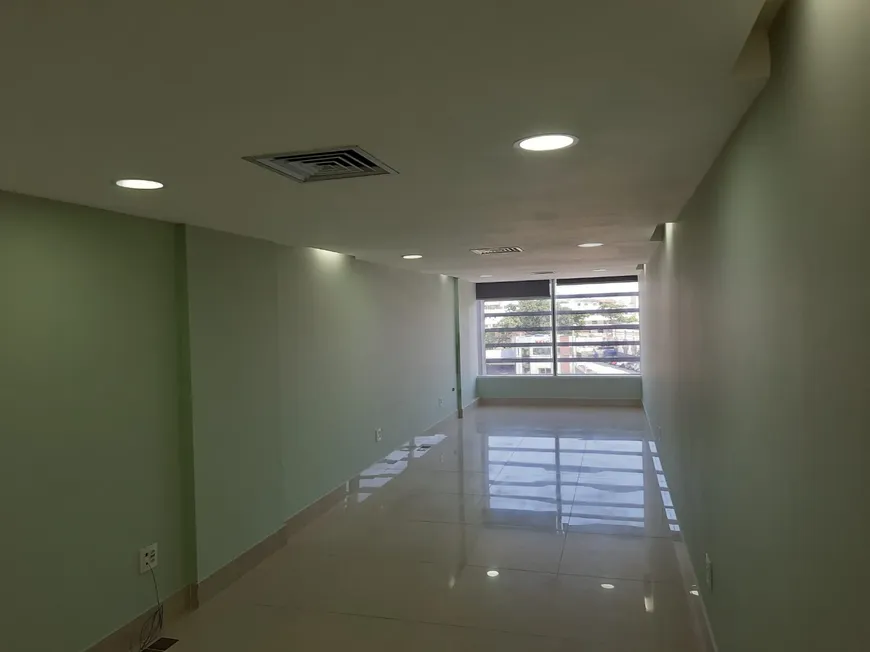 Foto 1 de Sala Comercial para alugar, 40m² em Recreio Dos Bandeirantes, Rio de Janeiro