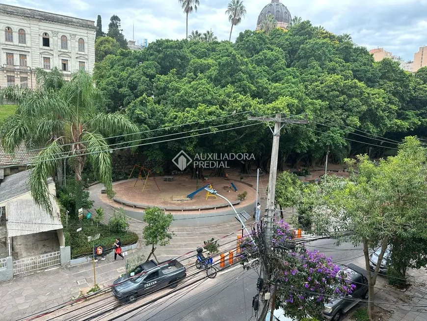 Foto 1 de Apartamento com 2 Quartos à venda, 56m² em Centro Histórico, Porto Alegre