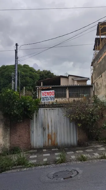 Foto 1 de Casa com 4 Quartos à venda, 240m² em Horto Florestal, Belo Horizonte