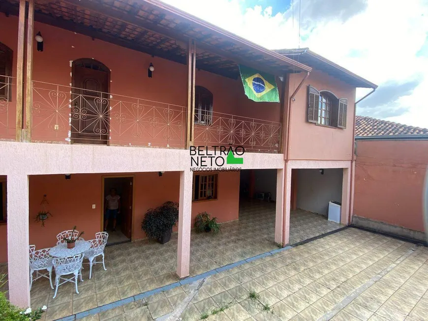 Foto 1 de Casa com 6 Quartos à venda, 441m² em Buritis, Belo Horizonte