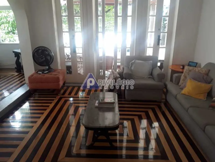Foto 1 de Casa com 5 Quartos à venda, 500m² em Urca, Rio de Janeiro
