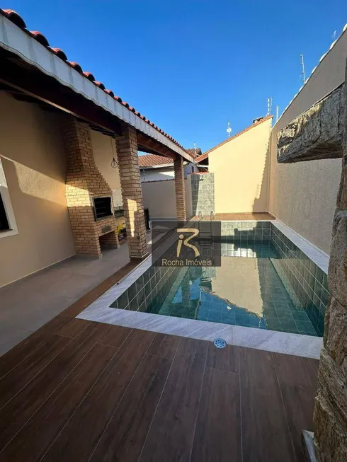 Foto 1 de Casa com 3 Quartos à venda, 250m² em Balneario Tres Marias , Peruíbe