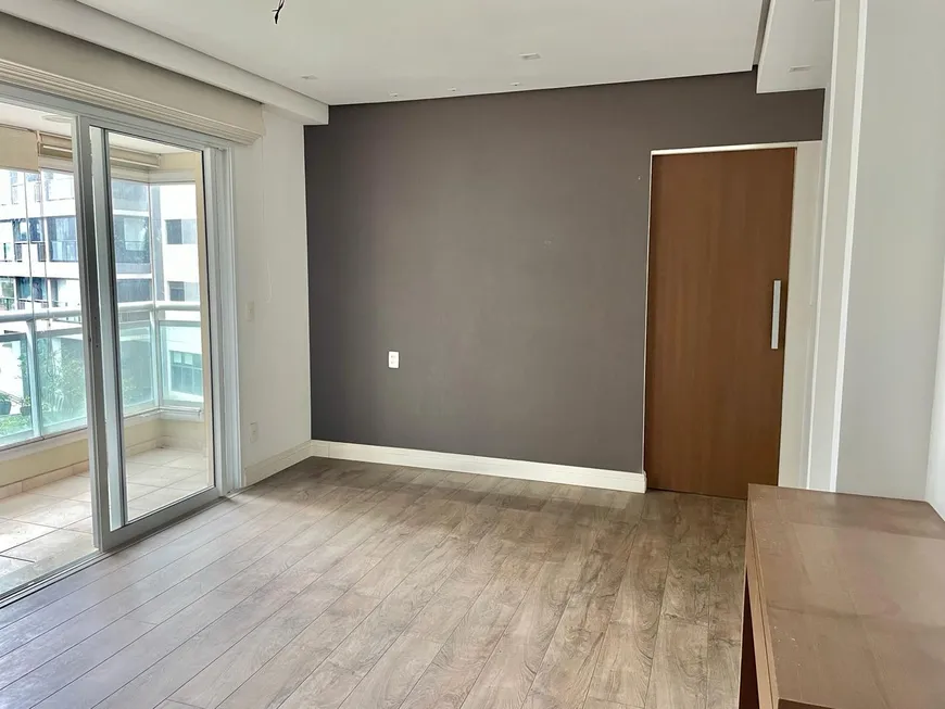 Foto 1 de Apartamento com 3 Quartos à venda, 131m² em Vila Olímpia, São Paulo