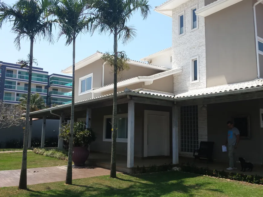 Foto 1 de Casa com 5 Quartos à venda, 350m² em Costazul, Rio das Ostras