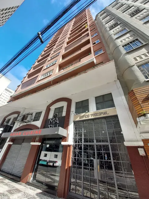 Foto 1 de Apartamento com 3 Quartos à venda, 130m² em Centro, Curitiba