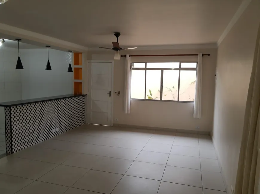Foto 1 de Casa de Condomínio com 3 Quartos à venda, 100m² em Vila Brasílio Machado, São Paulo