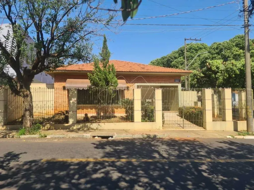 Foto 1 de Casa com 4 Quartos à venda, 220m² em Carmo, Araraquara